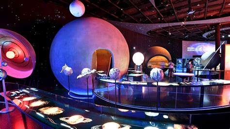 Where is the world's largest planetarium located?