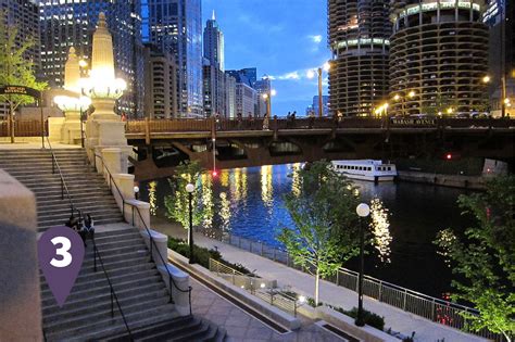 Where to park to walk downtown Chicago?