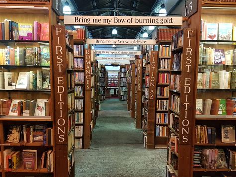 Which is the largest 2nd hand bookshop in world?