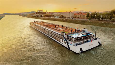 Which Side Of The Ship Is Better On A River Cruise?