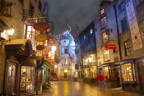 Which Universal park is better for Harry Potter?