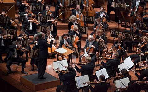 Who Conducts The San Francisco Philharmonic Orchestra?