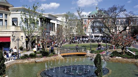 Who designed The Grove Los Angeles?