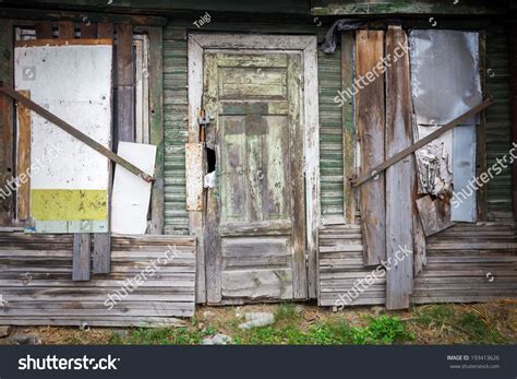 Why Are Windows Boarded Up In Abandoned Houses?