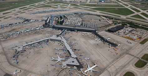 Why is O Hare airport so big?