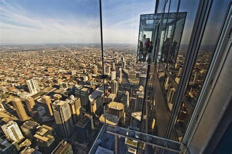 Why is the Willis Tower so famous?