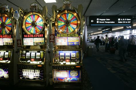 Are There Slot Machines In The Las Vegas Airport?