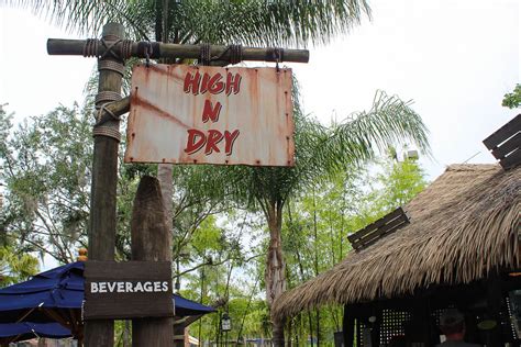 Are towels free at Typhoon Lagoon?