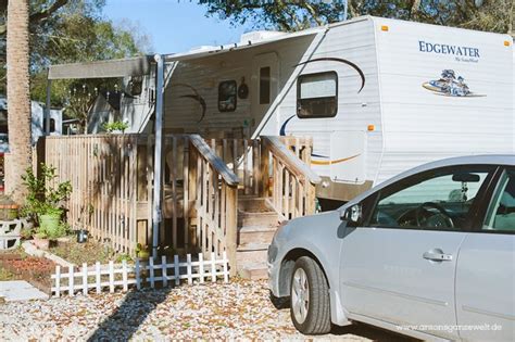 Are you allowed to live in a camper in Florida?