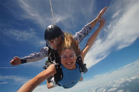 Can an unmarried woman skydive in Florida?