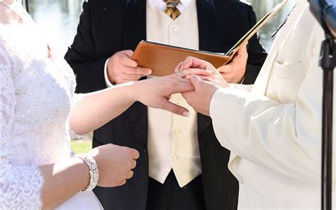 Can I Bring My Own Officiant To A Vegas Wedding?