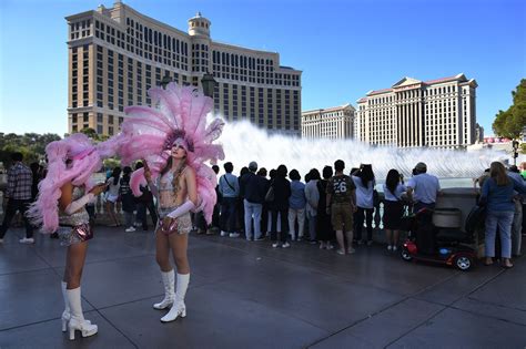 Can Two Tourists Get Married In Vegas?