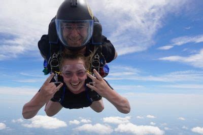 Can You Facetime While Skydiving?