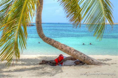 Can you legally sleep on the beach in Florida?