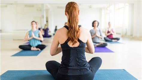 Can you live off being a yoga instructor?