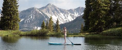 Can you paddle board in Crandon Park?