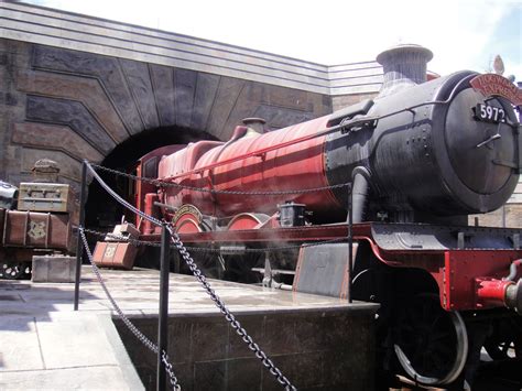 Can You Ride Hogwarts Express Without Park To Park?