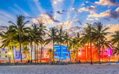 Can you smoke in Miami Beach?