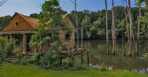 Can you stay in the Everglades?