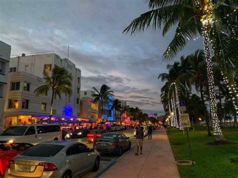 Can you walk around Miami Beach?