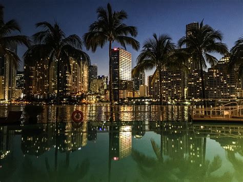 Can you walk at night in Miami?