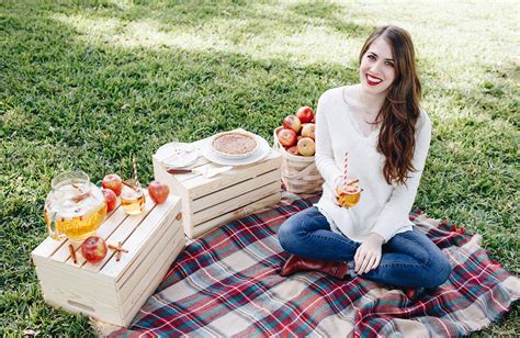 Can you wear jeans to a picnic?