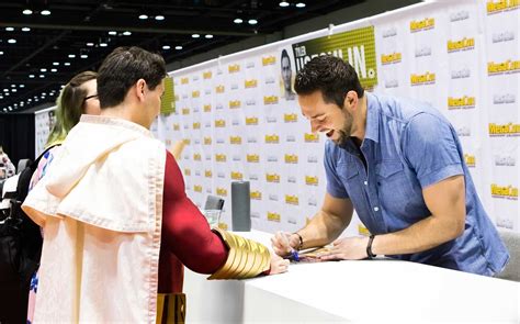 Do You Have To Pay For Autographs At MegaCon?