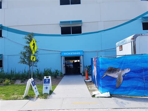 Do You Have To Pay For Parking At The Clearwater Aquarium?