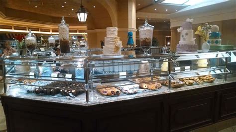 Does Bellagio Buffet Include Drinks?