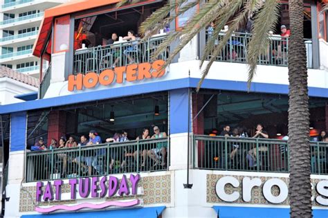 Does Fort Lauderdale have a strip of bars?