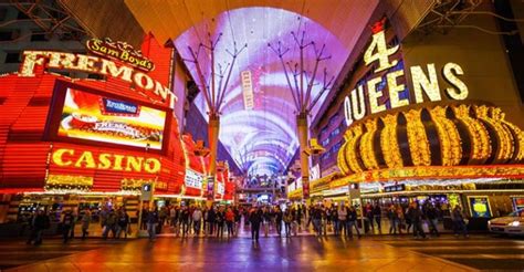 Does Fremont Street Have A Dress Code?