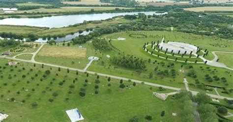 Does the National Arboretum cost money?