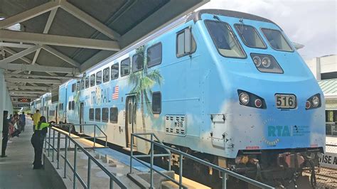 Does tri rail drop you off at Miami airport?