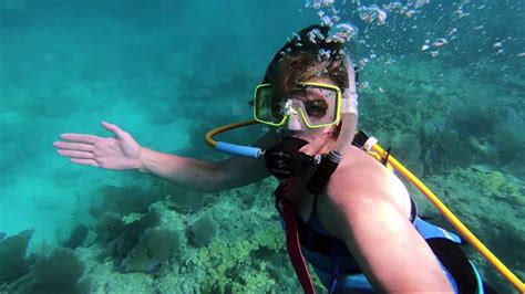 How deep is scuba diving in the Florida Keys?