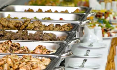 How Long Can Hot Food Be Held On A Buffet?