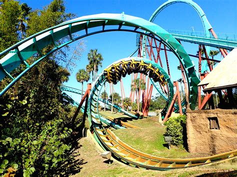 How long do people spend at Busch Gardens Tampa?