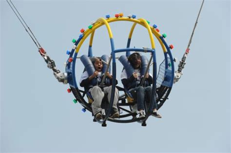 How long does the slingshot ride last?