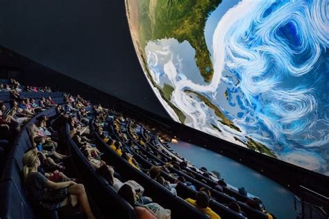 How Long Is Planetarium Show At Frost Museum?