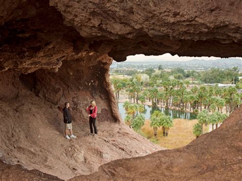 How long is the hole in the rock hike?