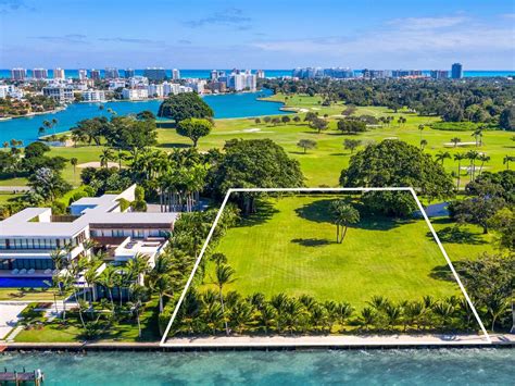 How many billionaires live in Miami Florida?