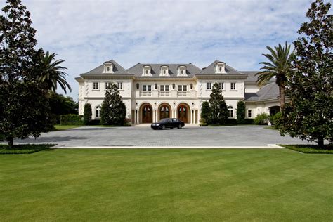 How many billionaires live in West Palm Beach?