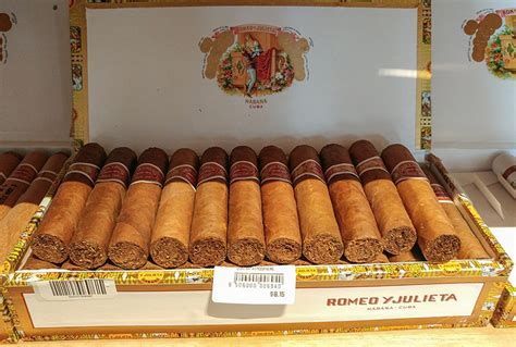 How Many Cuban Cigars Can You Bring Through US Customs?