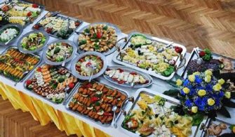 How Much Buffet Food For 50 Guests?