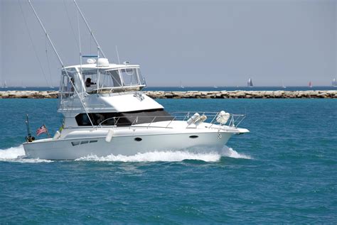 How much do you tip a fishing charter in Florida?