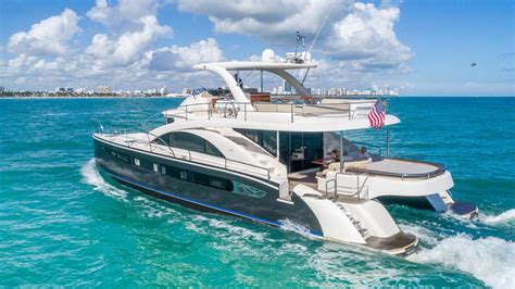 How much does it cost to charter a catamaran in Miami?