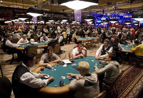 How Much Does It Cost To Enter A Poker Tournament In Las Vegas?