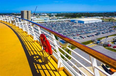 How much does it cost to leave your car at Orlando Airport for a week?