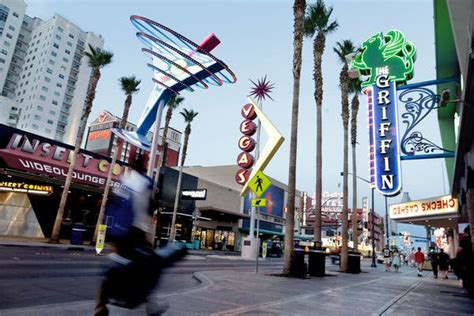 How Much Is A Lyft From Strip To Fremont Street?