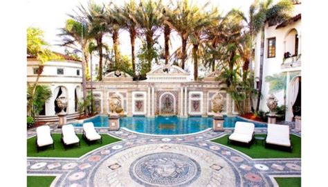 How Much Is It To Stay At The Versace Mansion In Miami?