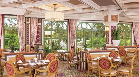 Is Breakfast Free At The Bellagio?